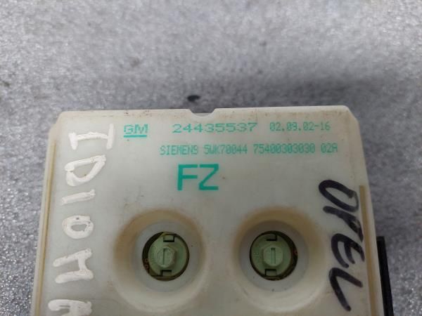 Display / ecrã de informações OPEL Zafira A (F75_)