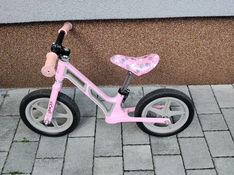 Rowerek biegowy dla dziewczynki