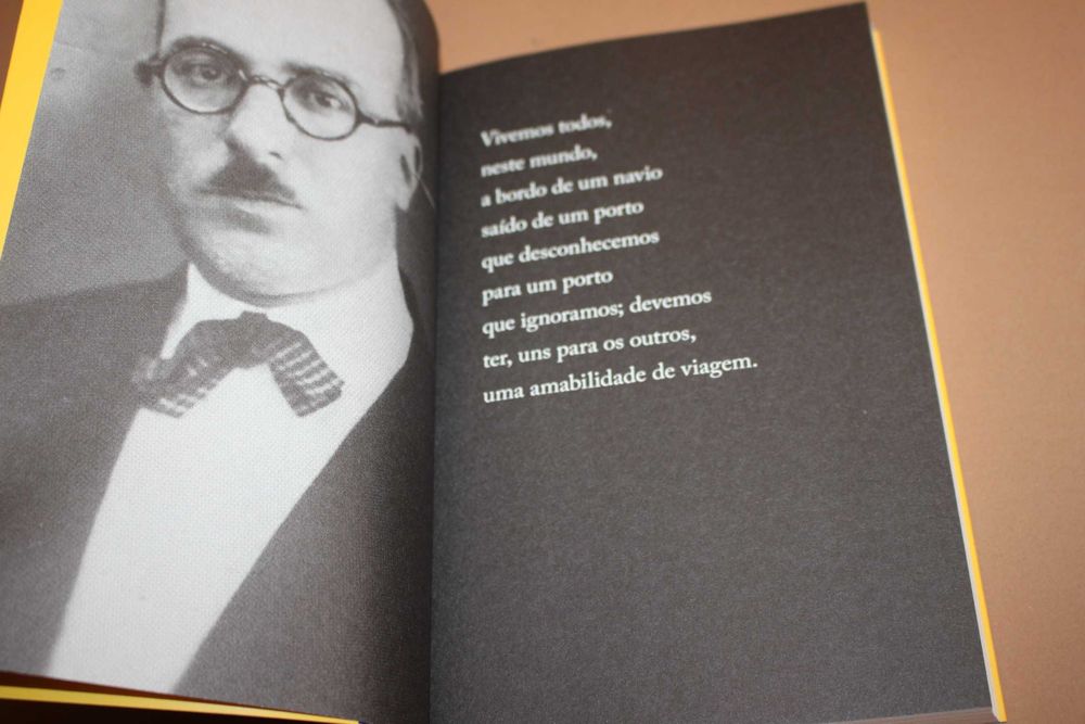 Como Viver (ou não) em 777 Frases de Fernando Pessoa e Richard Zenith
