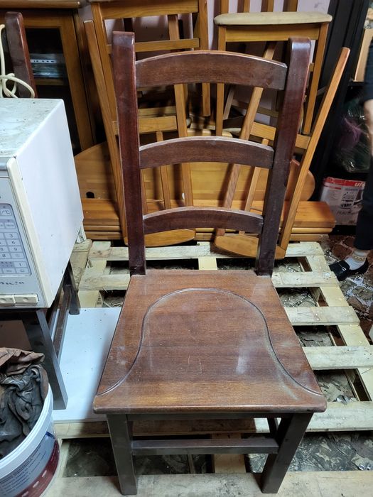Cadeiras em madeira