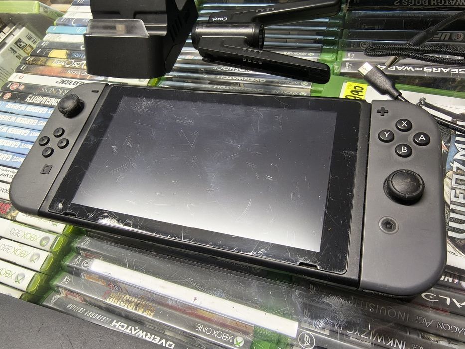 Konsola switch V2 z bazą i inne (27)