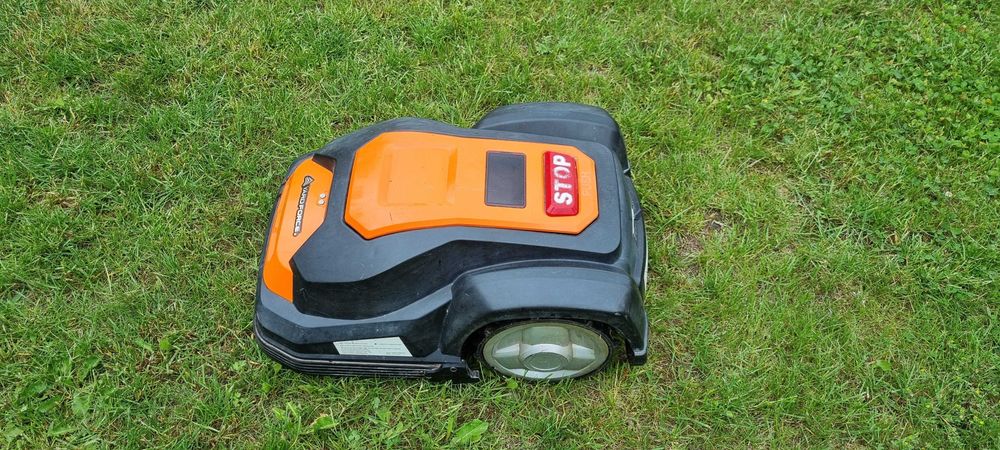 Robot koszący Yard Force SA600H z ekranem dotykowym