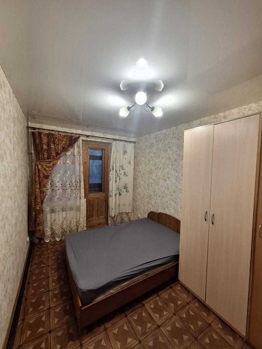 Срочно продам 4 к.кв.по ул.Дмитриевская 5