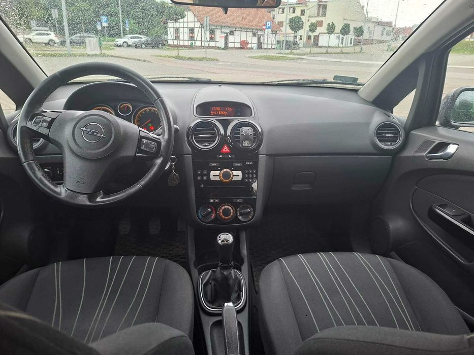 Opel Corsa 1.3 CDTI 2010 r.