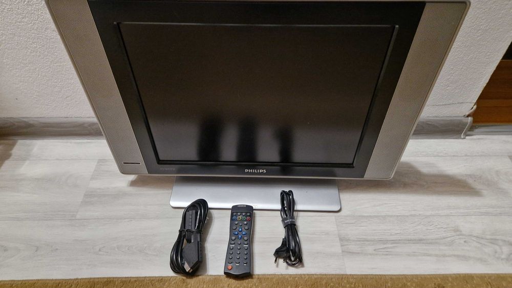 Philips FlatTV UVSH LC201V02-A3KB  RETRO KONSOLE PS1 PS2 Playstation