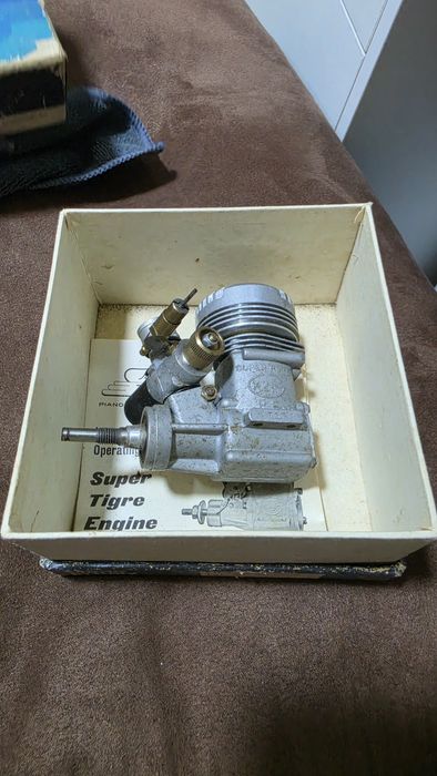 Motor 2 tempo Super Tigre G21 (Itália)