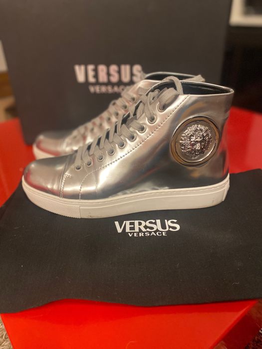 Versace VERSUS High Top Lion Head Sneakersy