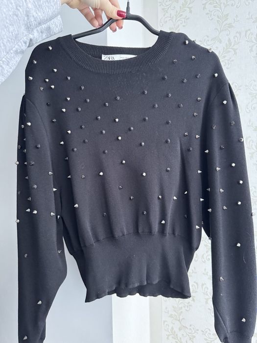 Zara світер з шипами