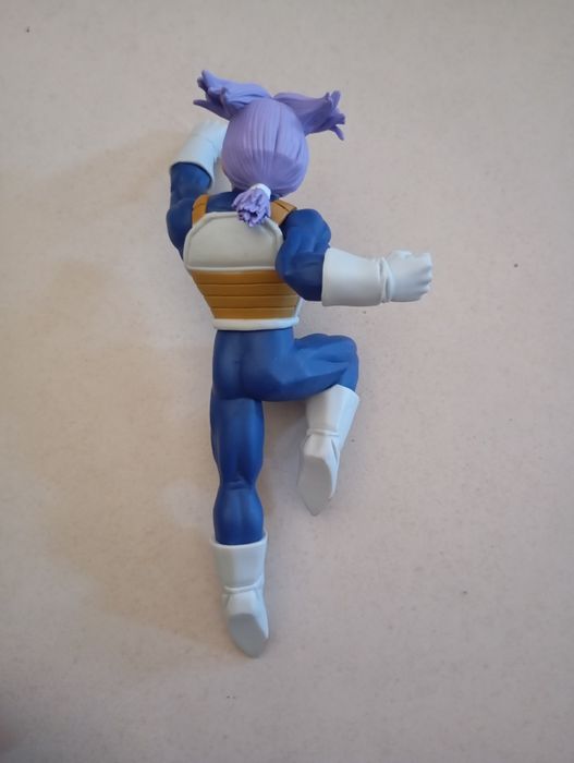 Future Trunks (Versão B) da linha Chosenshiretsuden 20cm