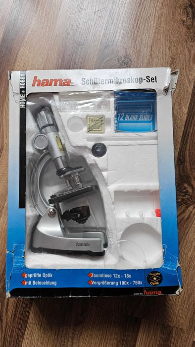 Mikroskop hama na baterię, niepełny komplet, sprawny.