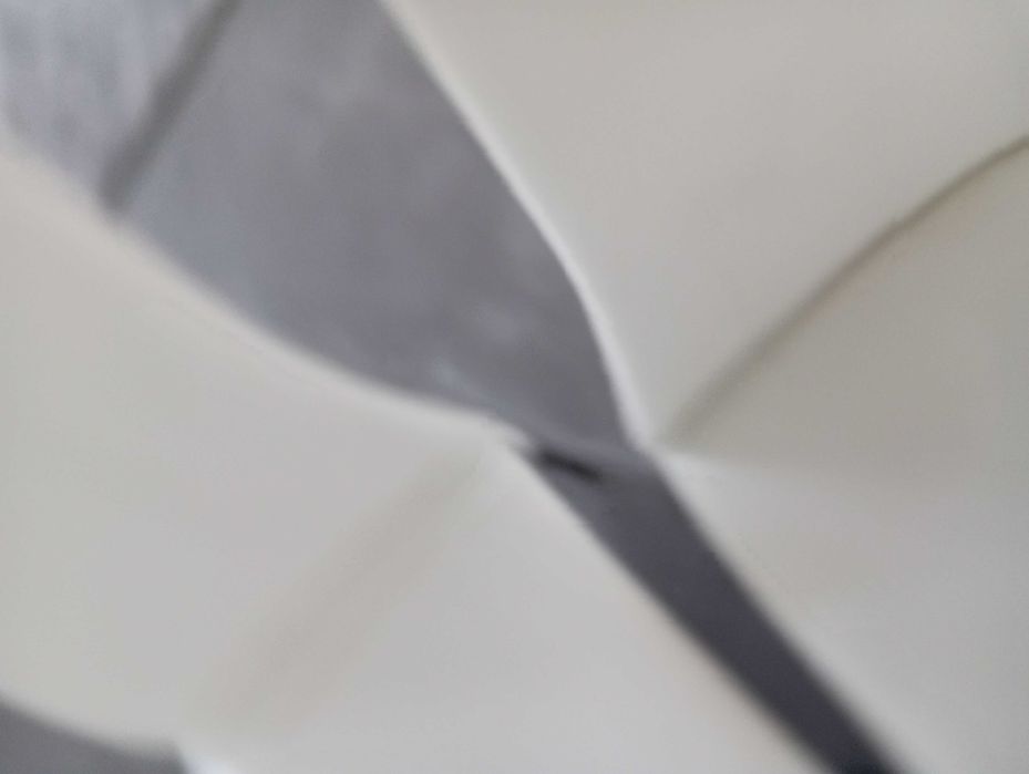 Vende se mesa de salas com 5 cadeiras