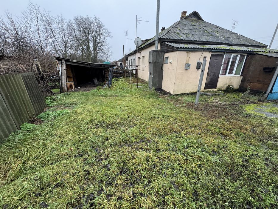 Продаж 2-кімнатної квартири в центрі с. Вовчків