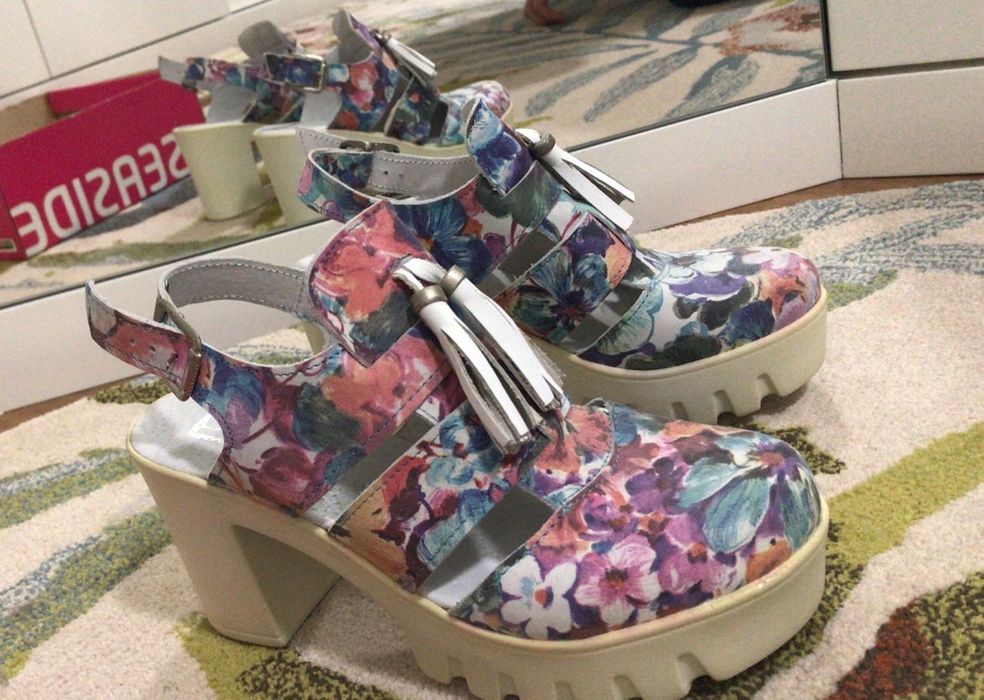 Sandálias Seaside salto alto, tamanho 39 - NOVAS