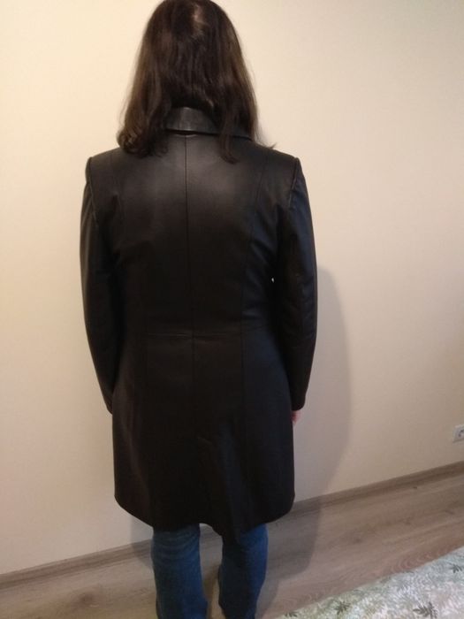 Skóra, elegancki płaszcz skórzany.