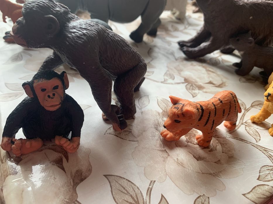 Ходунки дитячі,вожді, поводок.