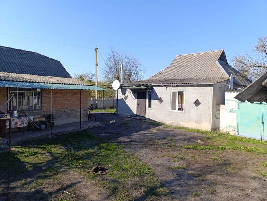Будинок в селі Ландарі