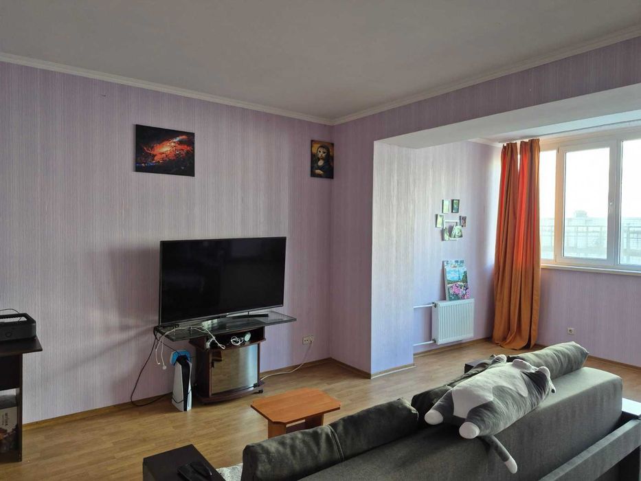 НОВА ЦІНА. Продам велику 2-кімн. квартиру в нагірній частині