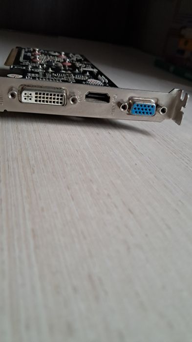 Продам gt430 1gb стан не видомий