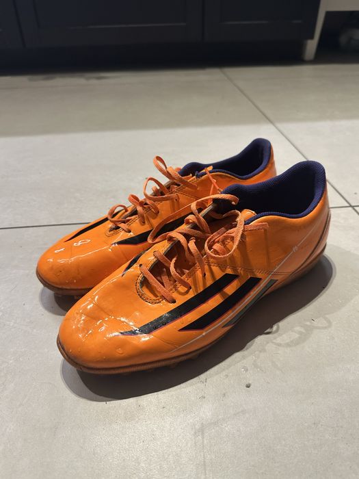 Buty piłkarskie adidas