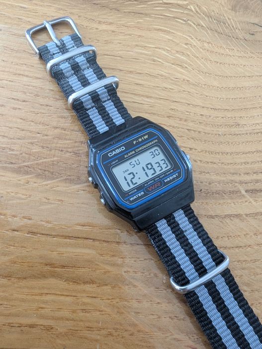 Casio f-91w modyfikowany, NATO + olej