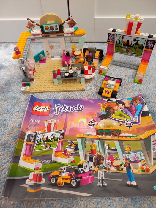 zestaw tor wyścigowy lego friends