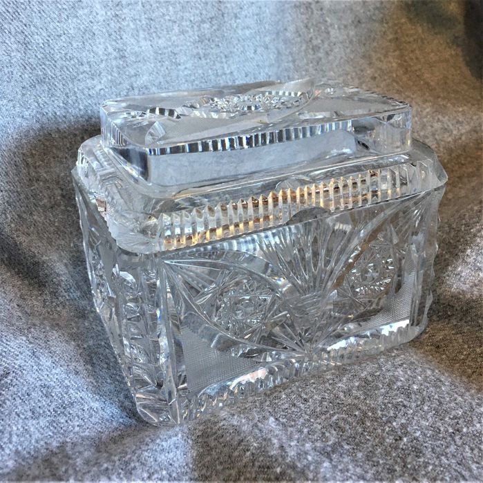 Caixa para cigarros tabaco em cristal com tampa - 11,5 x 9 x 8 cm