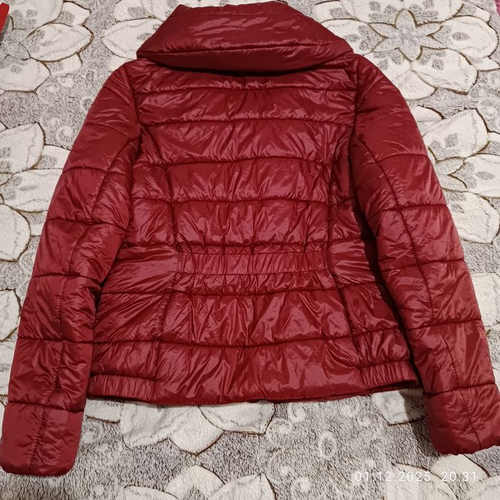 Продам куртку жіночу