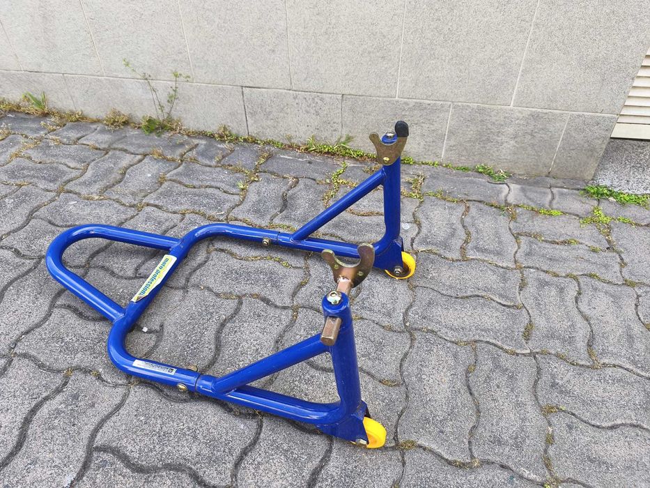 Suporte universal de elevação traseiro para motas