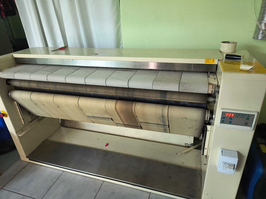 Каток гладильний професійний 13 кw, в гарному технічному стані.
