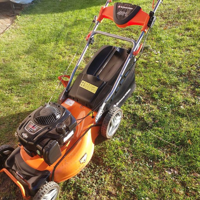 Kosiarka spalinowa z napędem