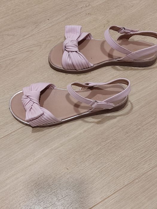 Sandálias Rosa, em muito bom estado, tamanho 35
