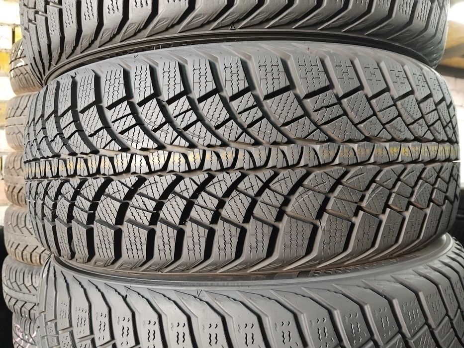 Шини бу 215/50 R17 Kumho WinterCraft WP71 Комплект Зима