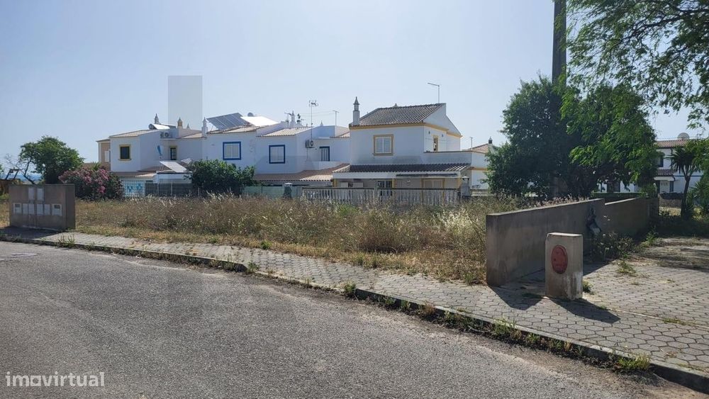 Lote para construção em Armação de Pêra - 255 M2