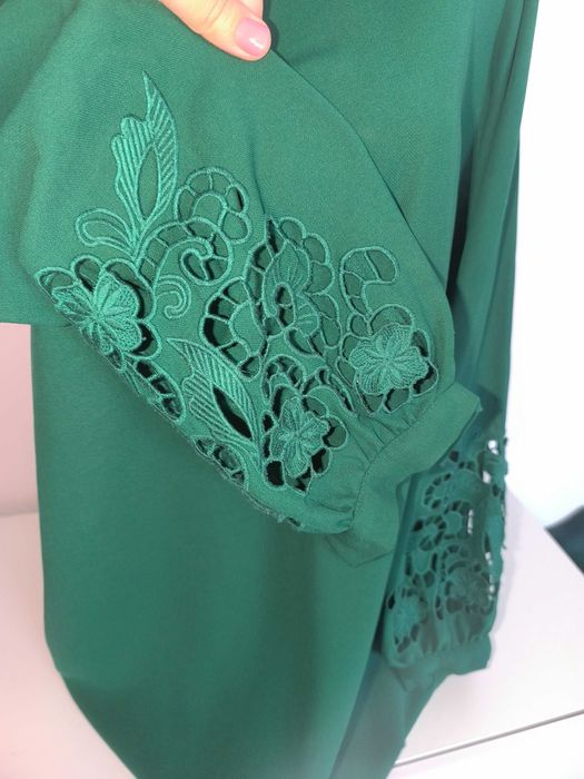Блузка 52 розмір блуза з вишивкою Рішельє зеленого кольору