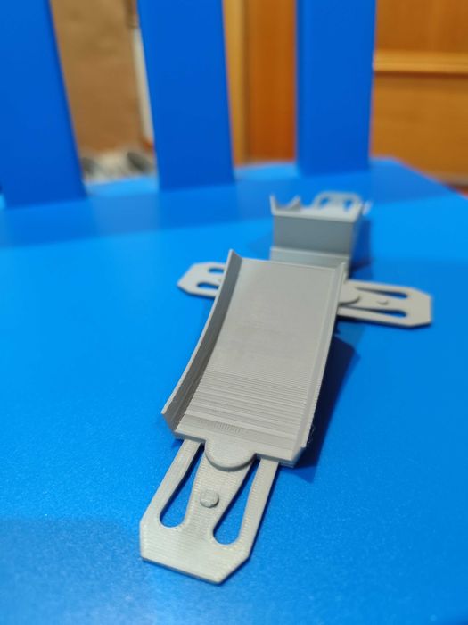 Pista Hot Wheels com salto
