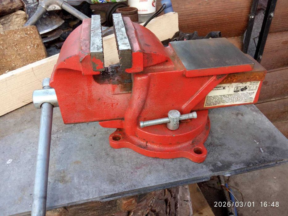 Тиски  лещата   з європи