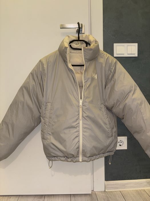 Продам свою двосторонню куртку Helly Hansen