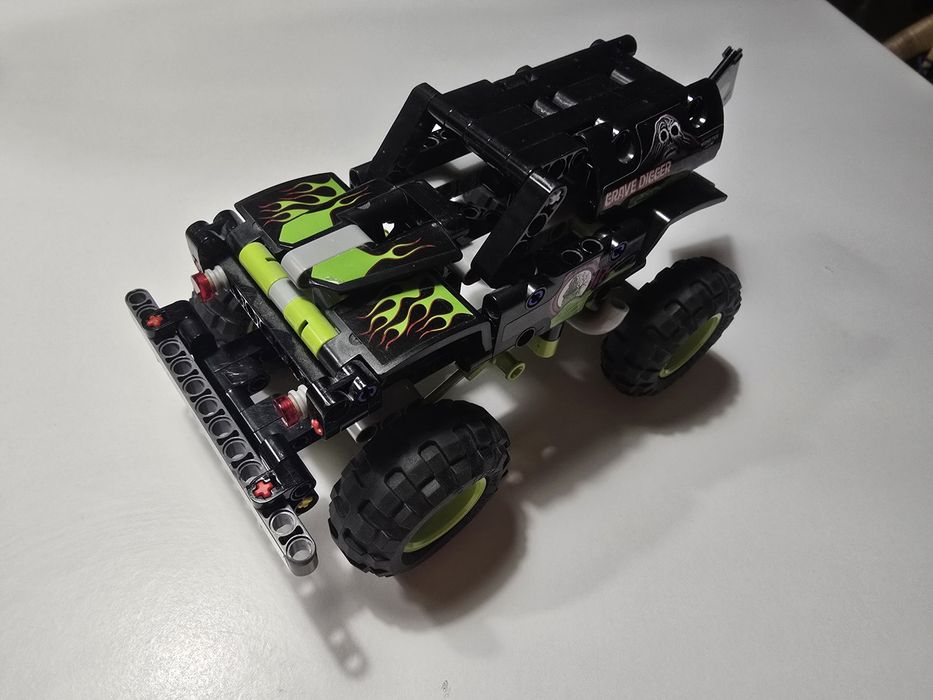 Lego Technic Monster Truck 42118
