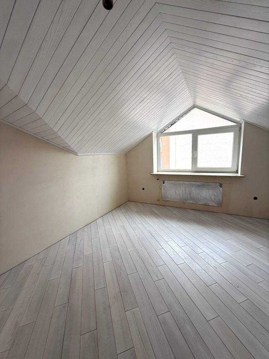 Продаж 4 кім квартири Жовква Петлюри