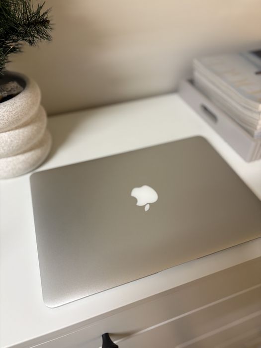 Macbook Air 13 cali stan idelany