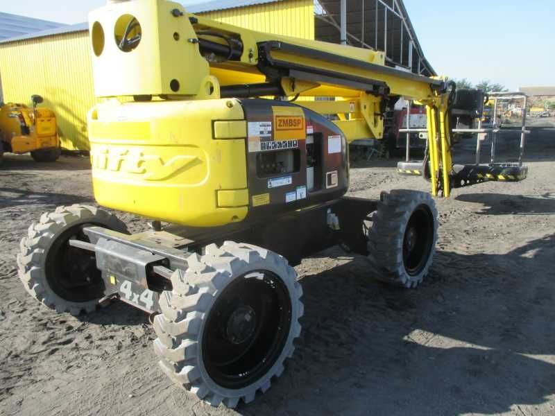 Podnośnik koszowy Niftylift HR17D 4x4 17 m UDT 2014r genie jlg