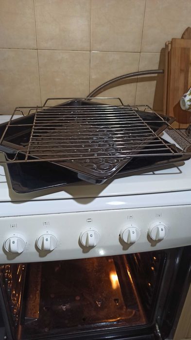 Продам газову плиту