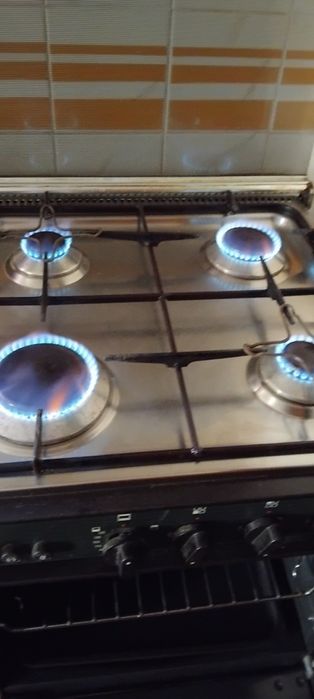 Fogão portátil eléctrico +fogão 4bocas a gás de garrafa!