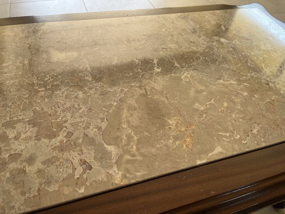 Mesa de centro em madeira e marmore