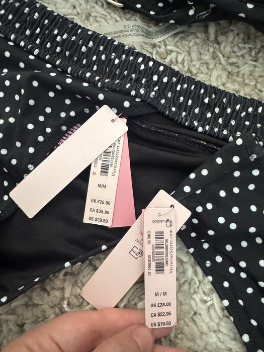 Лот Купальники Victoriaʼs Secret, 4 позиціі, низ М, верх 34D