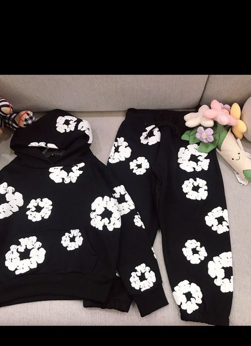 Denim Tears The Cotton Wreath Set Black Sweatshirt + Sweatpants