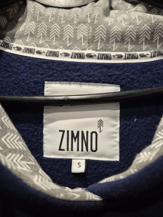 Bluzę Zimno Hoodie ->