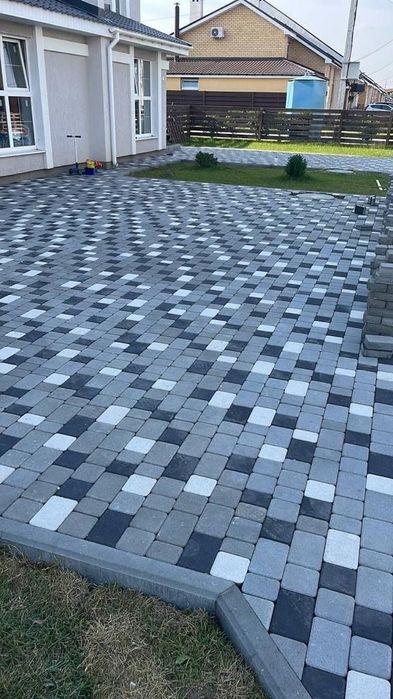 Укладка тротуарної плитки