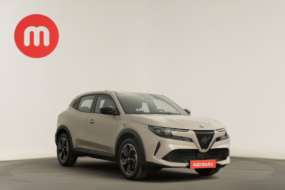 Alfa Romeo Junior Electric 50 kWh
