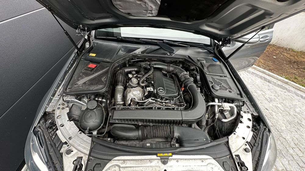 Mercedes-Benz W205 C200  Bluetech